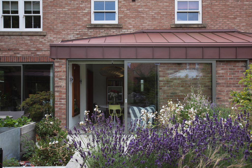 5 Church Lane, York. Contemporary rear extension & garden folly. View of rear extension.
